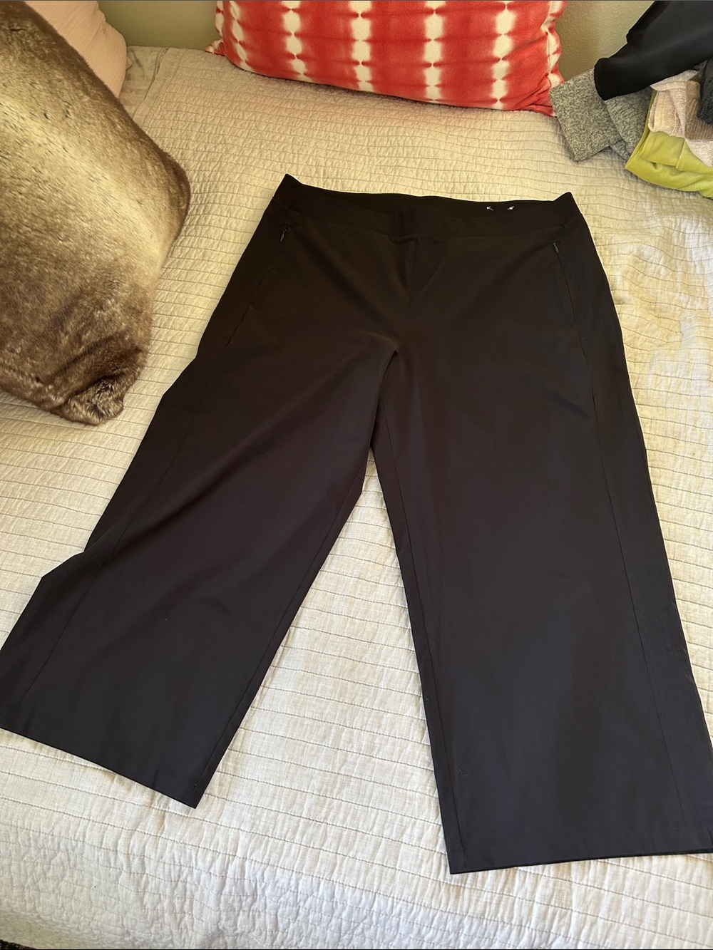 Chico’s black pull on wide leg crop pants 3X 16 casual comfy athletic
